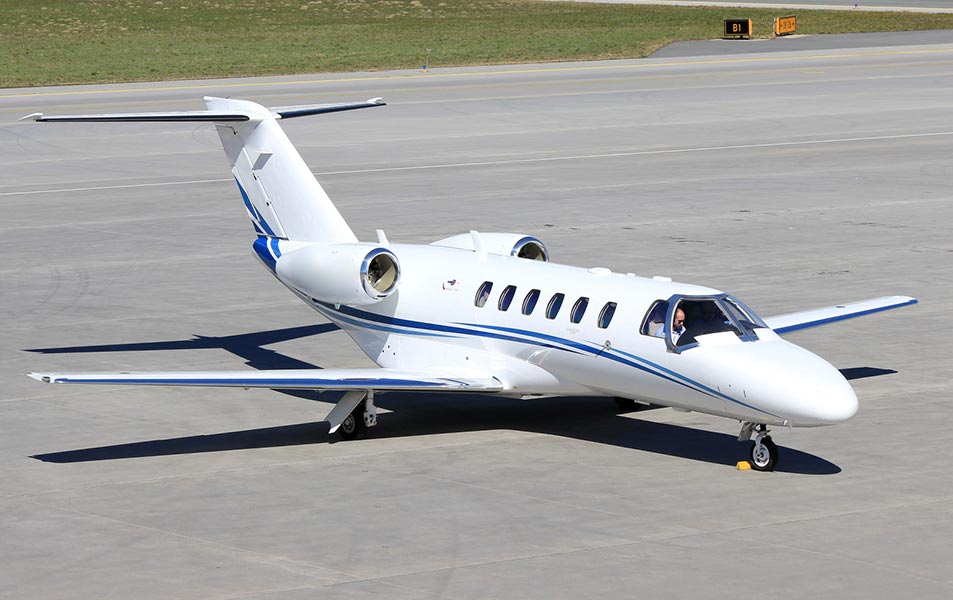 cessna-cj2-kucuk-kabinli-ucaklar-0-54