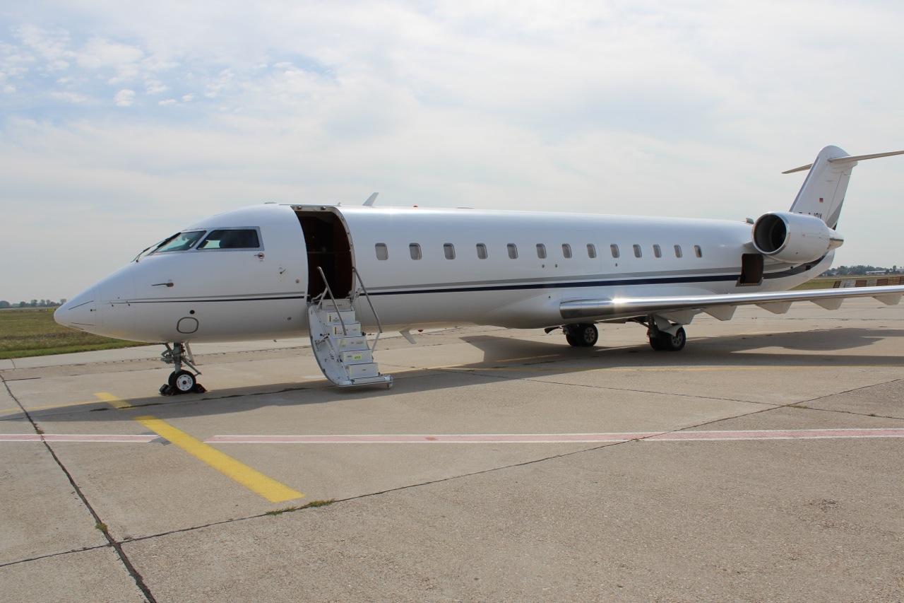 Bombardier Challenger 850