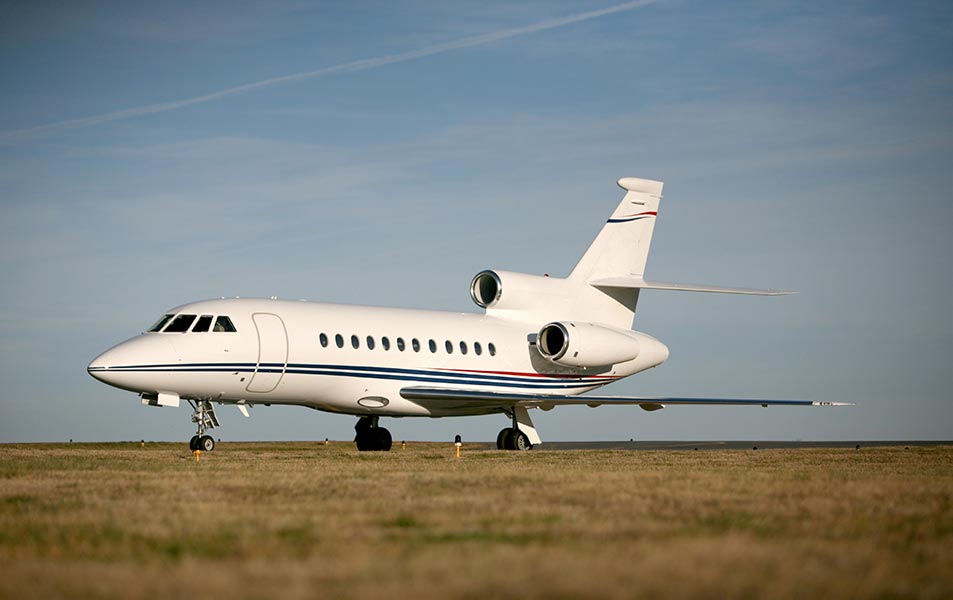 dassault-falcon-900-buyuk-kabinli-ucaklar-0-74
