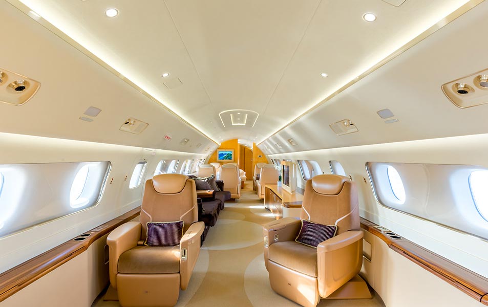 embraer-lineage-1000-buyuk-kabinli-ucaklar-0-87