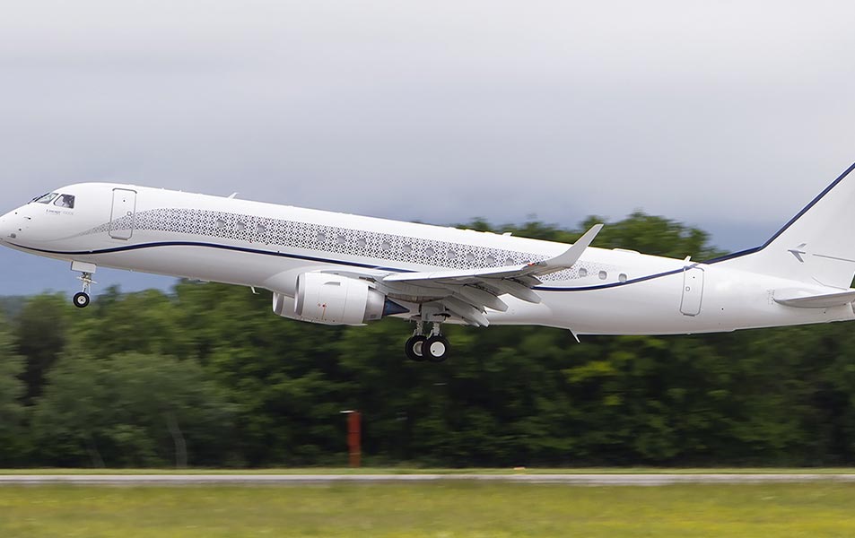 embraer-lineage-1000-buyuk-kabinli-ucaklar-0-87